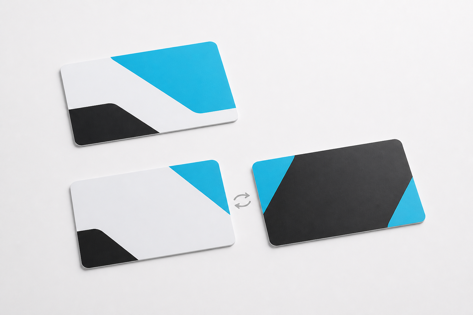 Cartes plastiques illustrant l’impression couleur au recto et au verso